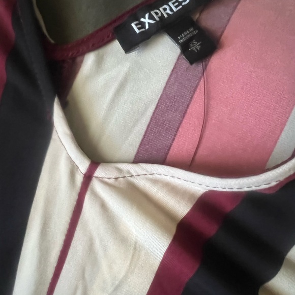 New Express jumpsuit. Size XS - Picture 9 of 9